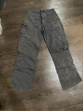 Hollister Women’s Baggy Cargos